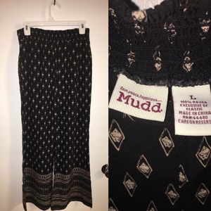 🎇BLACK and TAN Flowy pants🎇 Size L